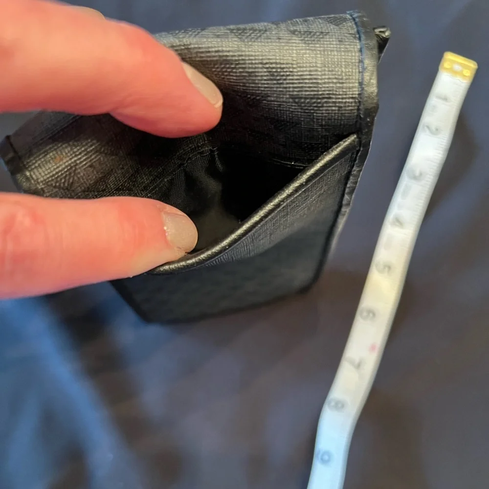 Liz Claiborne Vintage Classic Triangle Black Pattern Sunglass Case - Picture 6 of 6